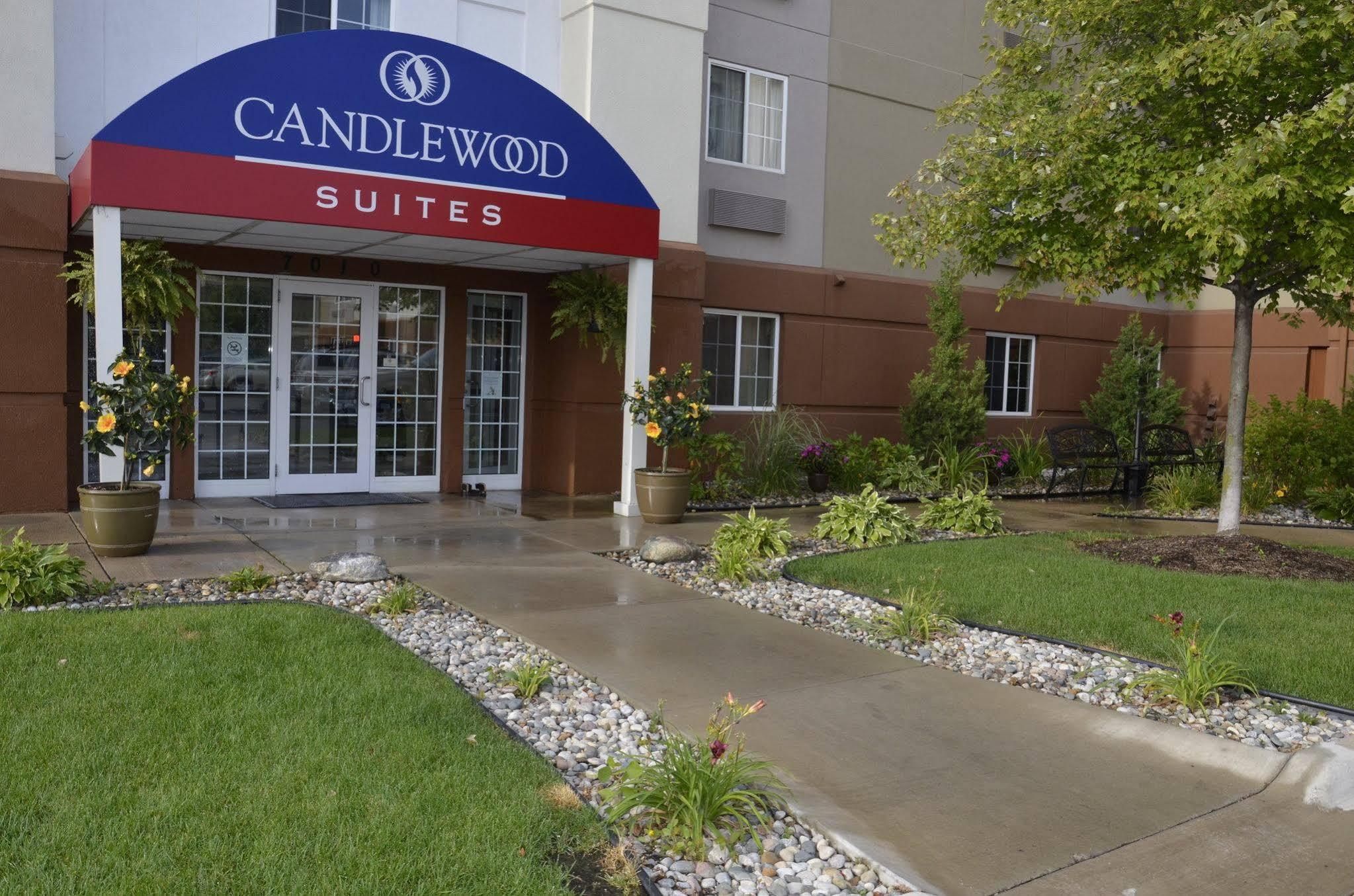 Sonesta Simply Suites Detroit Warren Bagian luar foto