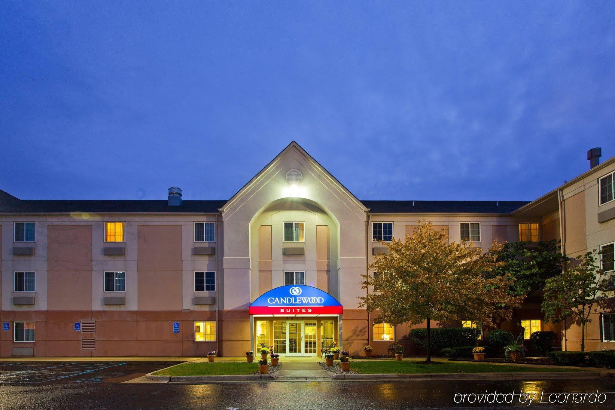 Sonesta Simply Suites Detroit Warren Bagian luar foto