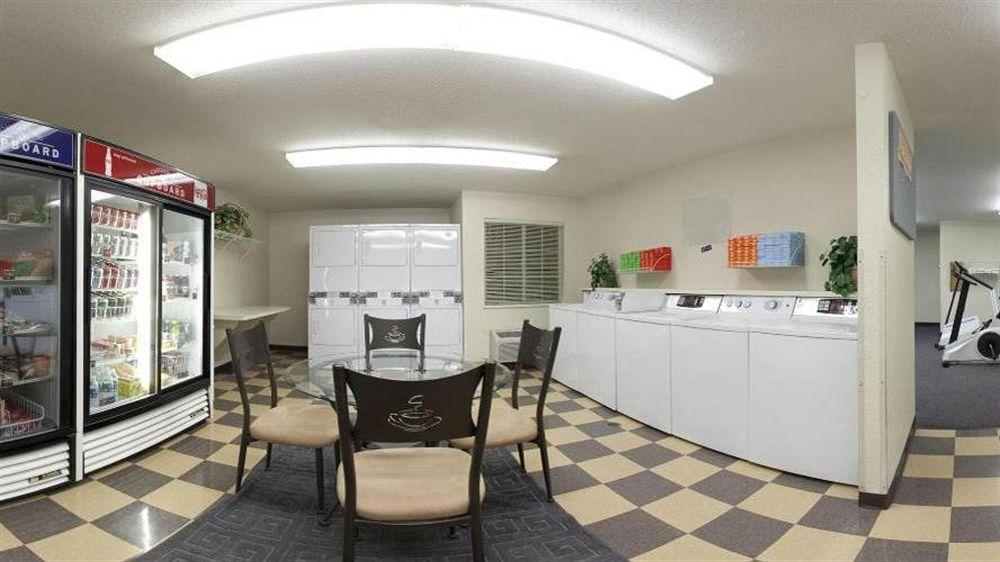 Sonesta Simply Suites Detroit Warren Bagian luar foto