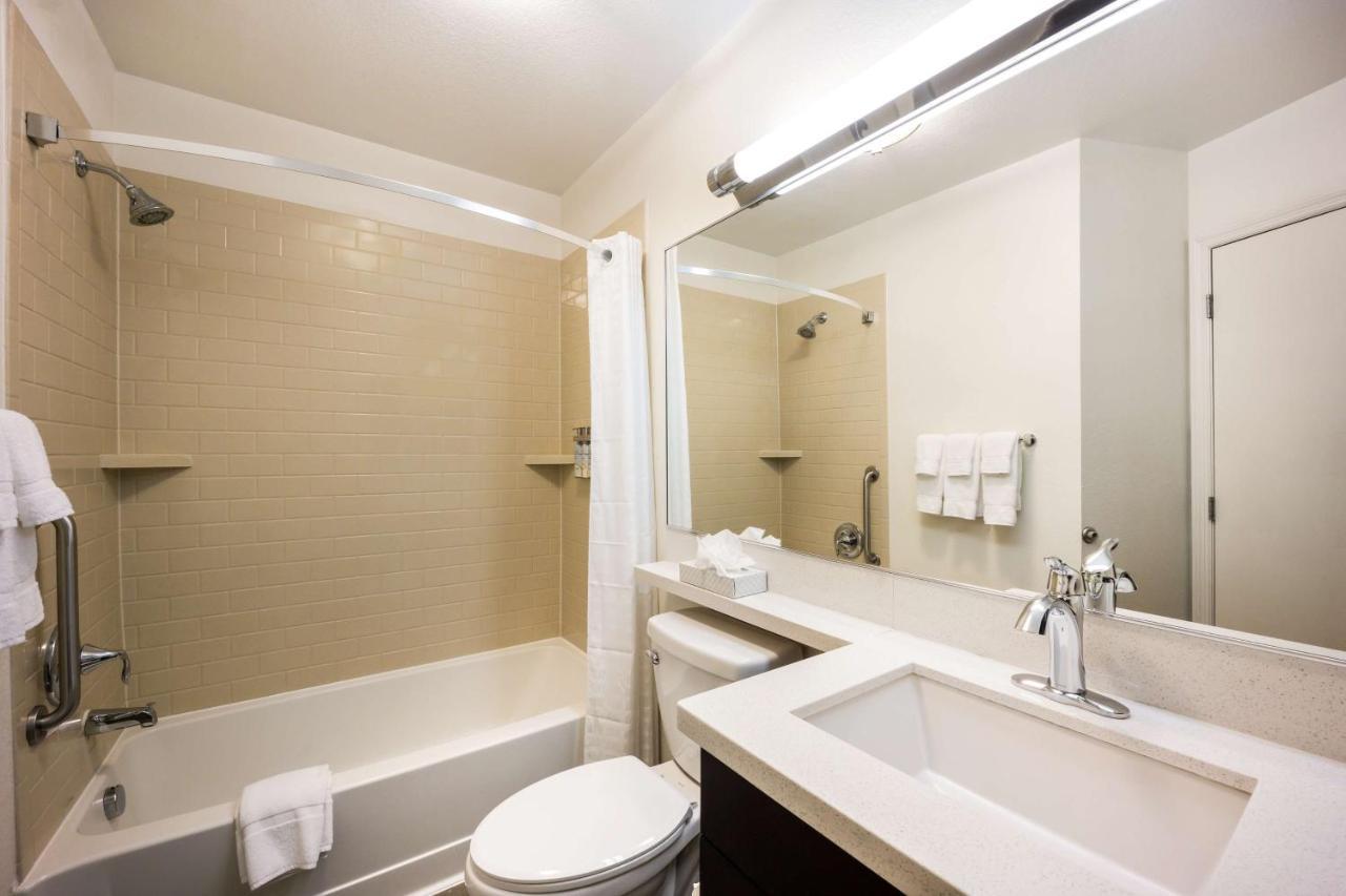 Sonesta Simply Suites Detroit Warren Bagian luar foto