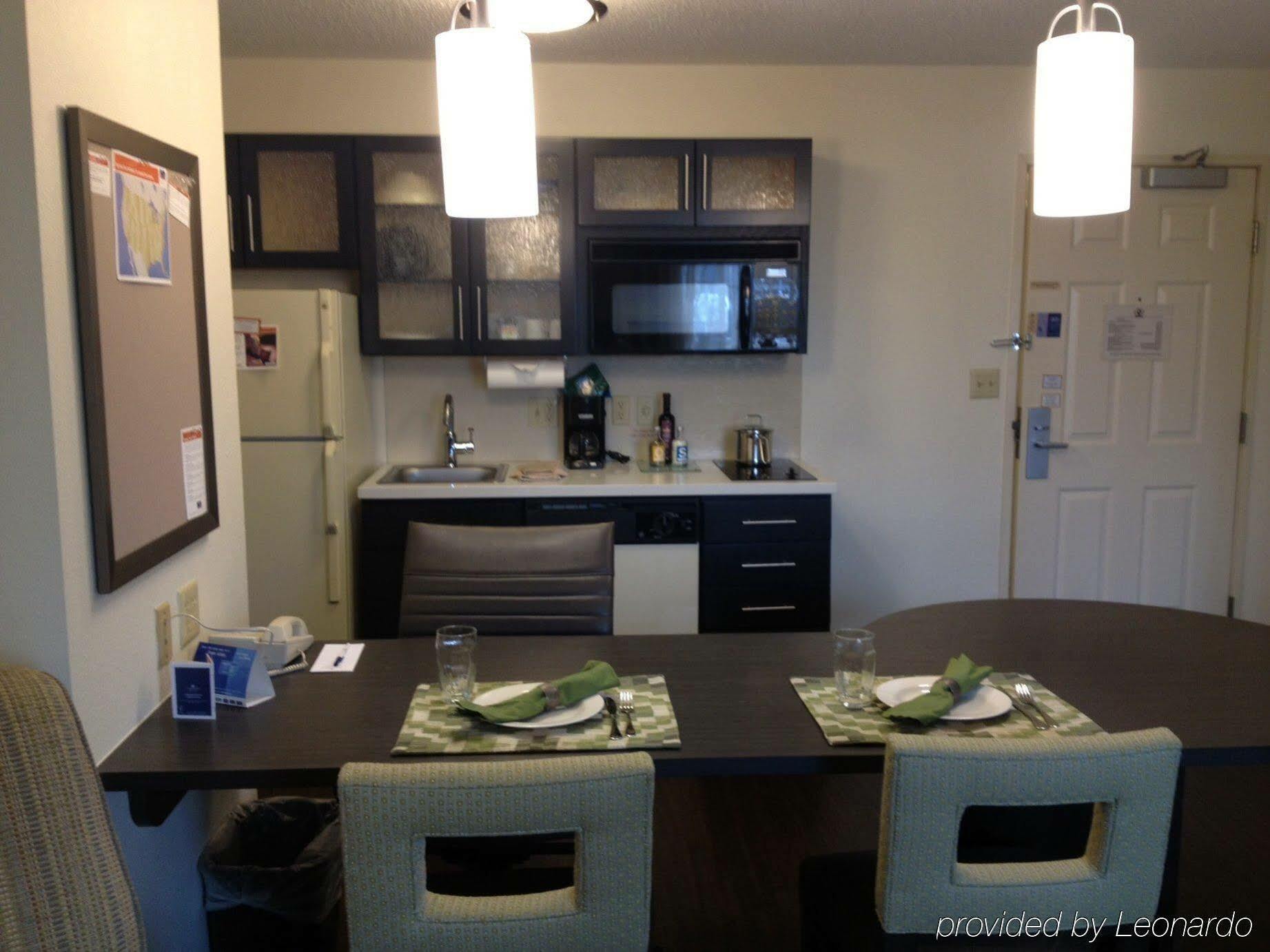 Sonesta Simply Suites Detroit Warren Bagian luar foto
